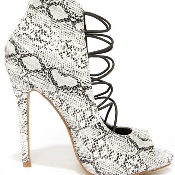 Shoe Republic LA Pacino White Snake Caged Peep Toe - Picture 3 of 5